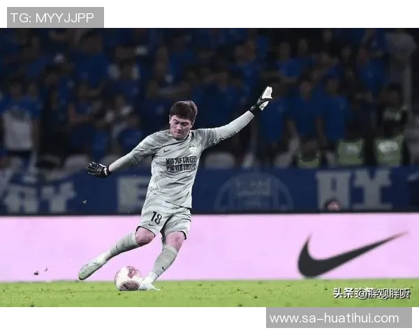 纳萨里奥后场长传战术解析跨越长空的激情瞬间