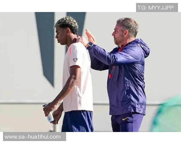 弗里克:少打一人的劣势在这样的赛场下很难弥补 弗里克:少打一人的劣势在这样的赛场下很难弥补